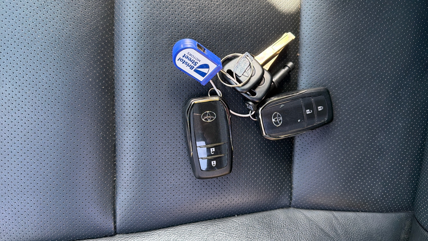 Used Toyota Hilux 2024 for sale - 78163167: Photo 20