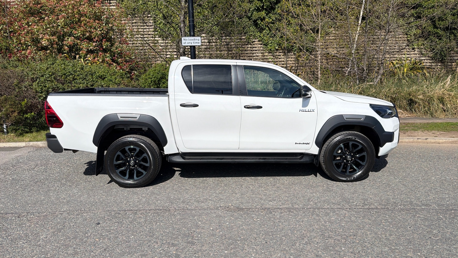 Used Toyota Hilux 2024 for sale - 78163167: Photo 9