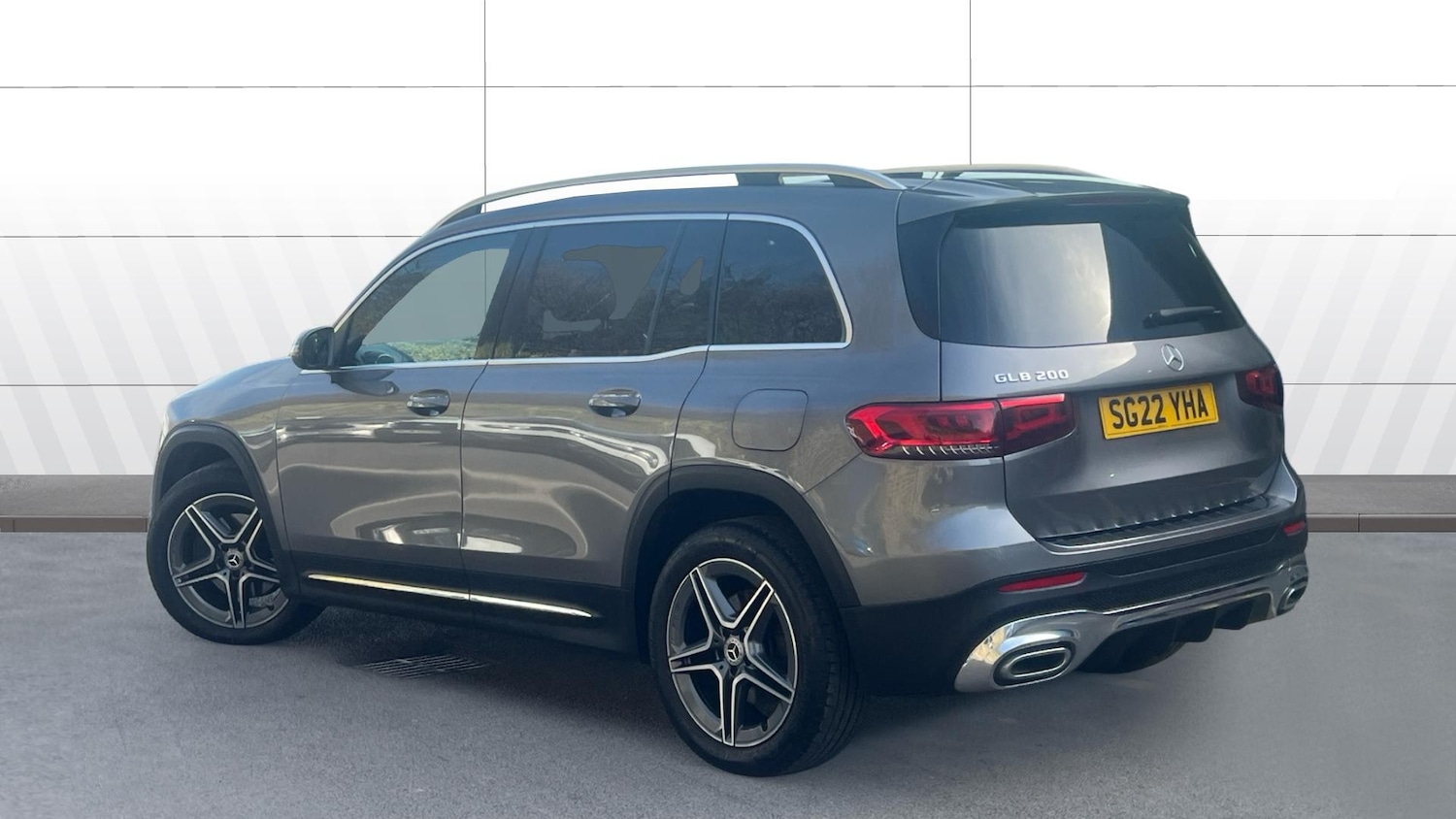 Used Mercedes-Benz GLB 2022 for sale - 77950304: Photo 2