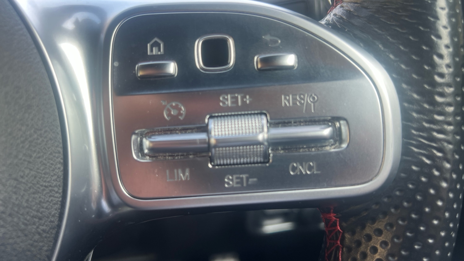 Used Mercedes-Benz GLB 2022 for sale - 77950304: Photo 26