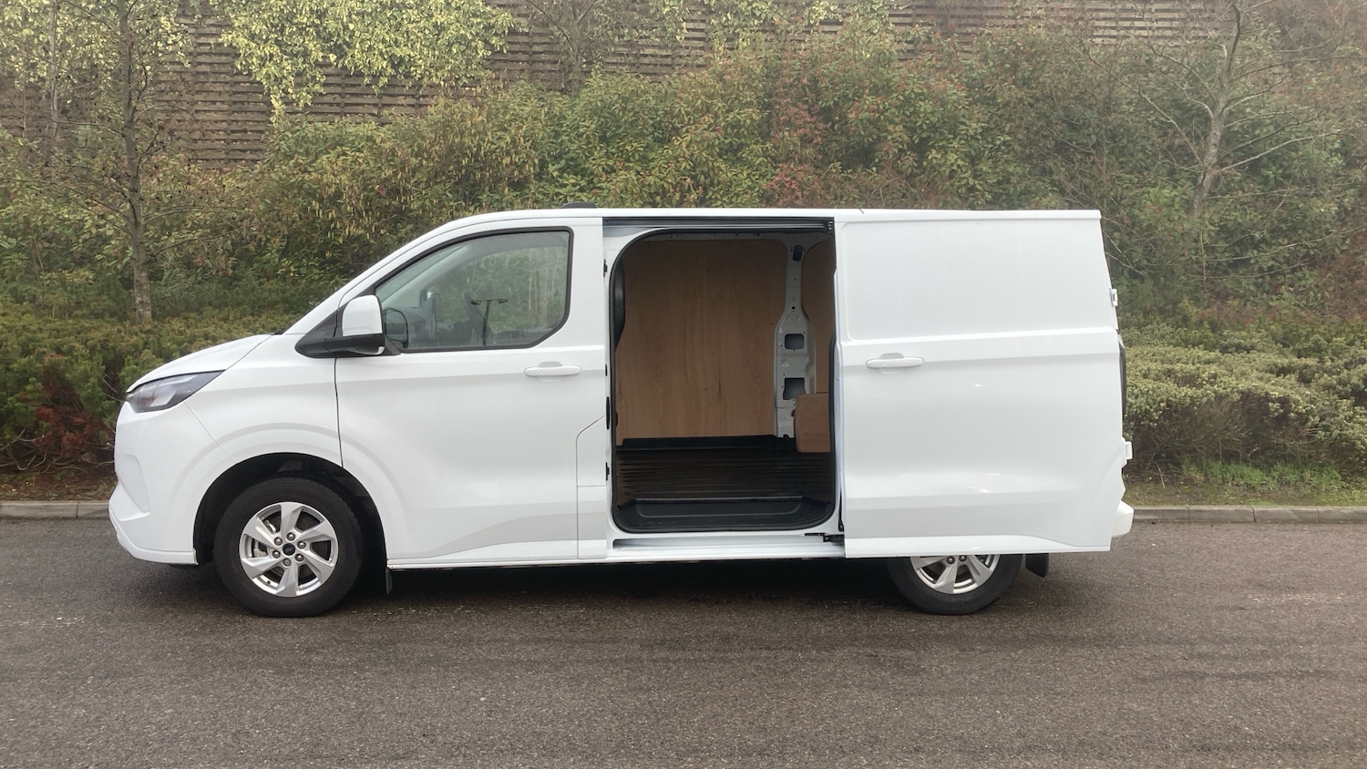 Used Ford Transit Custom 2025 for sale - 77353555: Photo 28