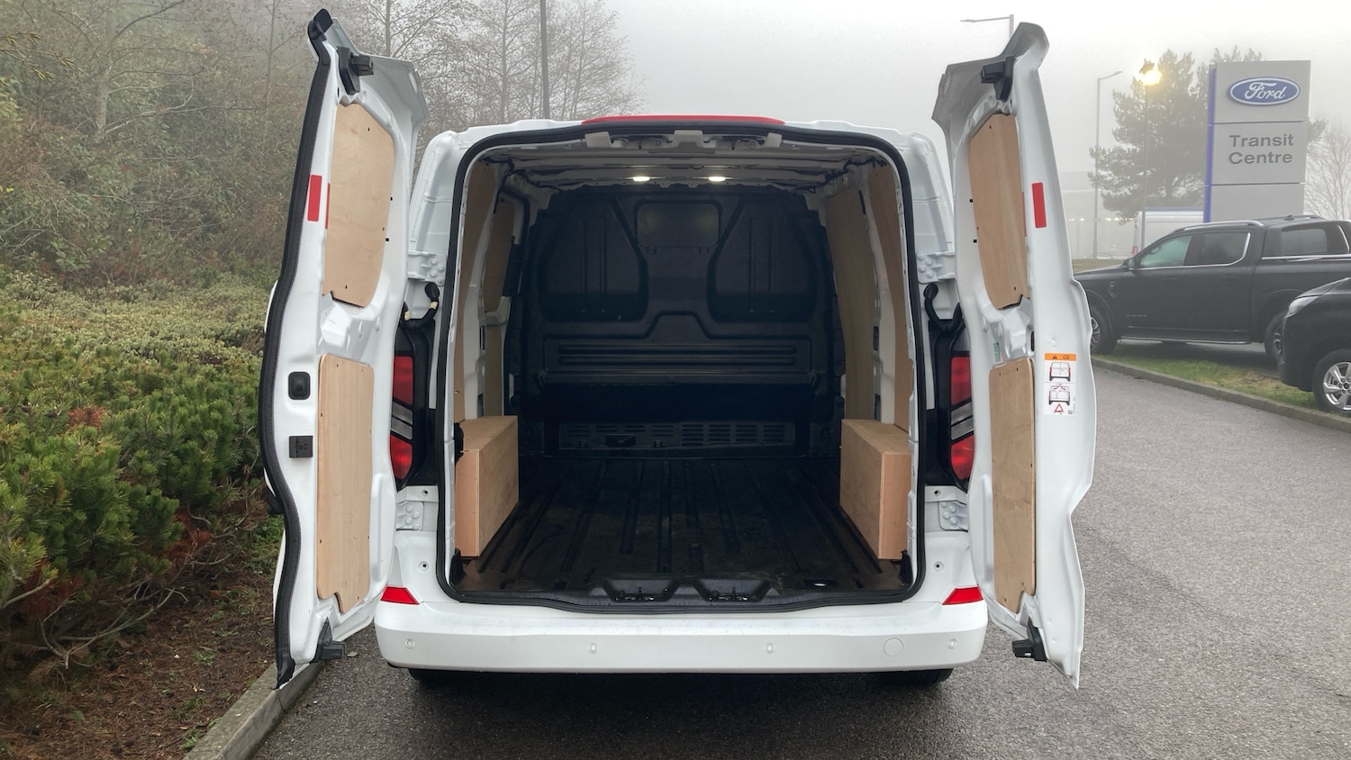 Used Ford Transit Custom 2025 for sale - 77353555: Photo 3