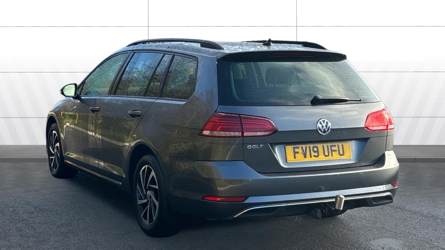 Used Volkswagen Golf 2019 for sale - 77233545: Photo 2