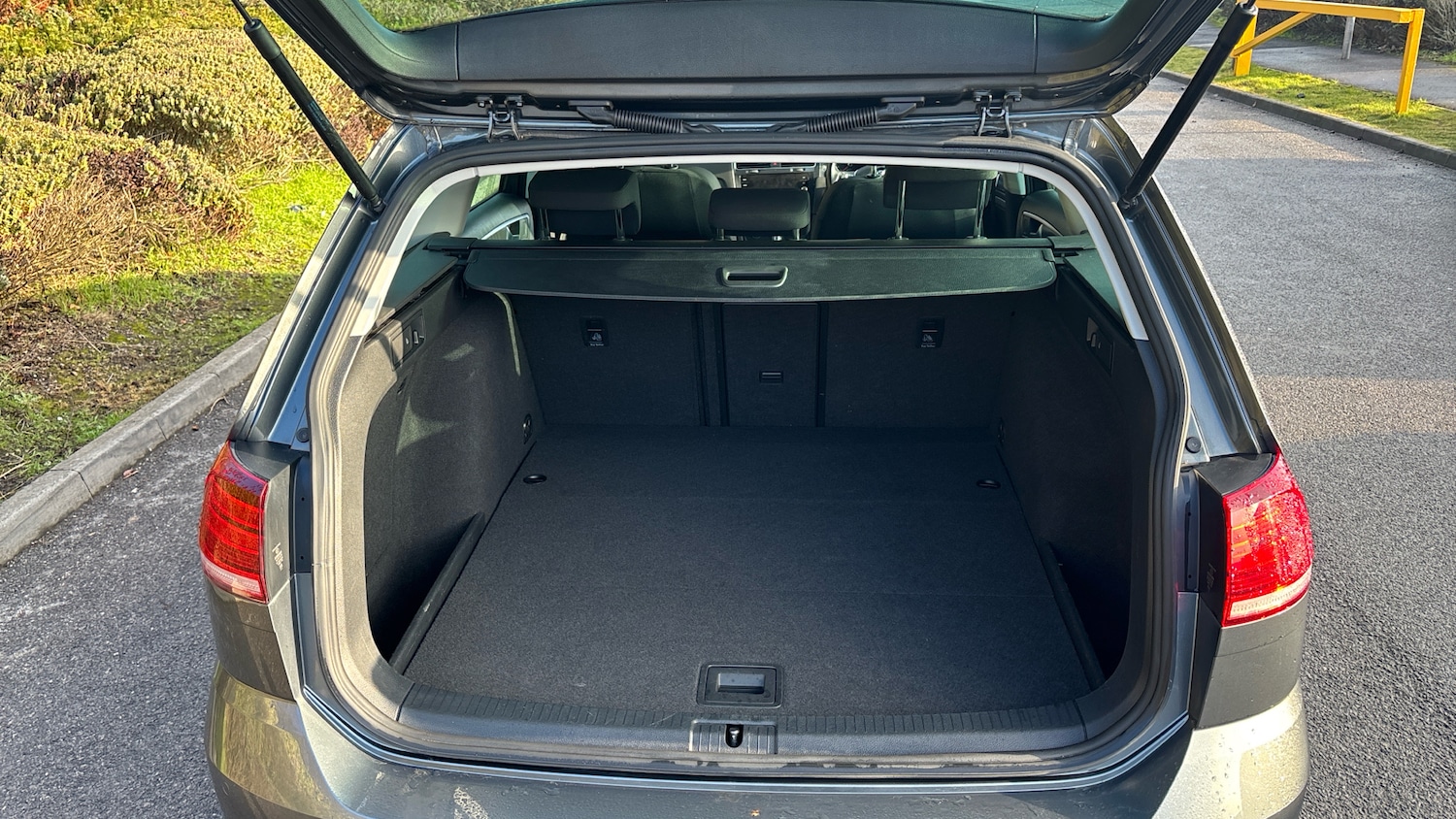 Used Volkswagen Golf 2019 for sale - 77233545: Photo 4