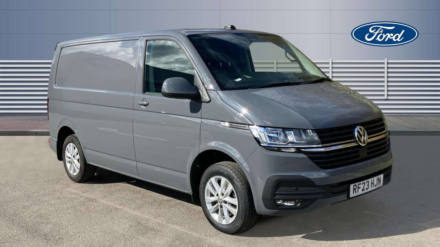 Used Volkswagen Transporter 2023 for sale - 78025244: Photo 1