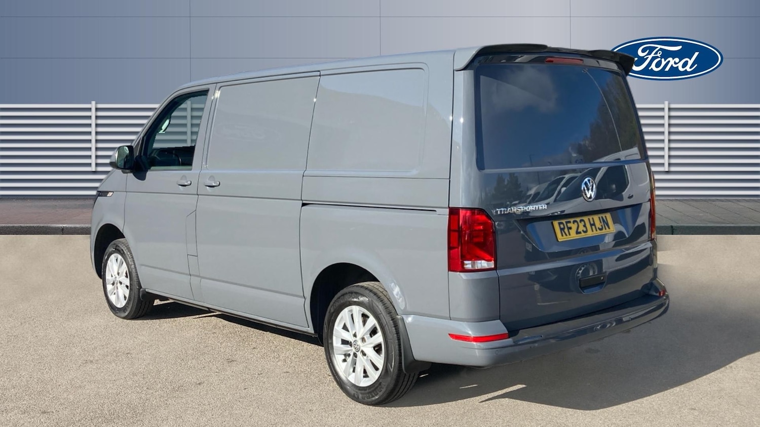 Used Volkswagen Transporter 2023 for sale - 78025244: Photo 2