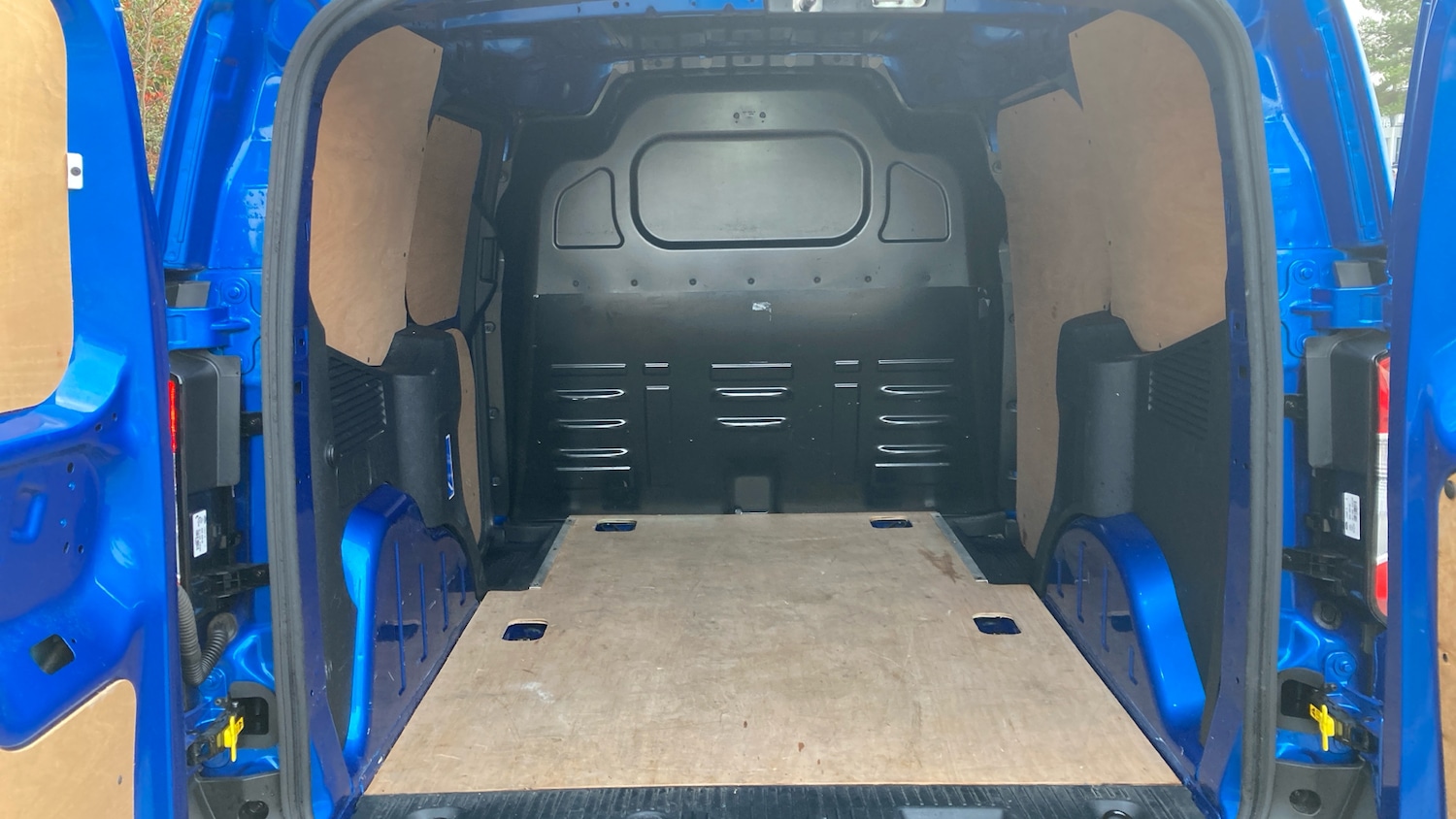 Used Ford Transit Courier 2024 for sale - 78040154: Photo 12