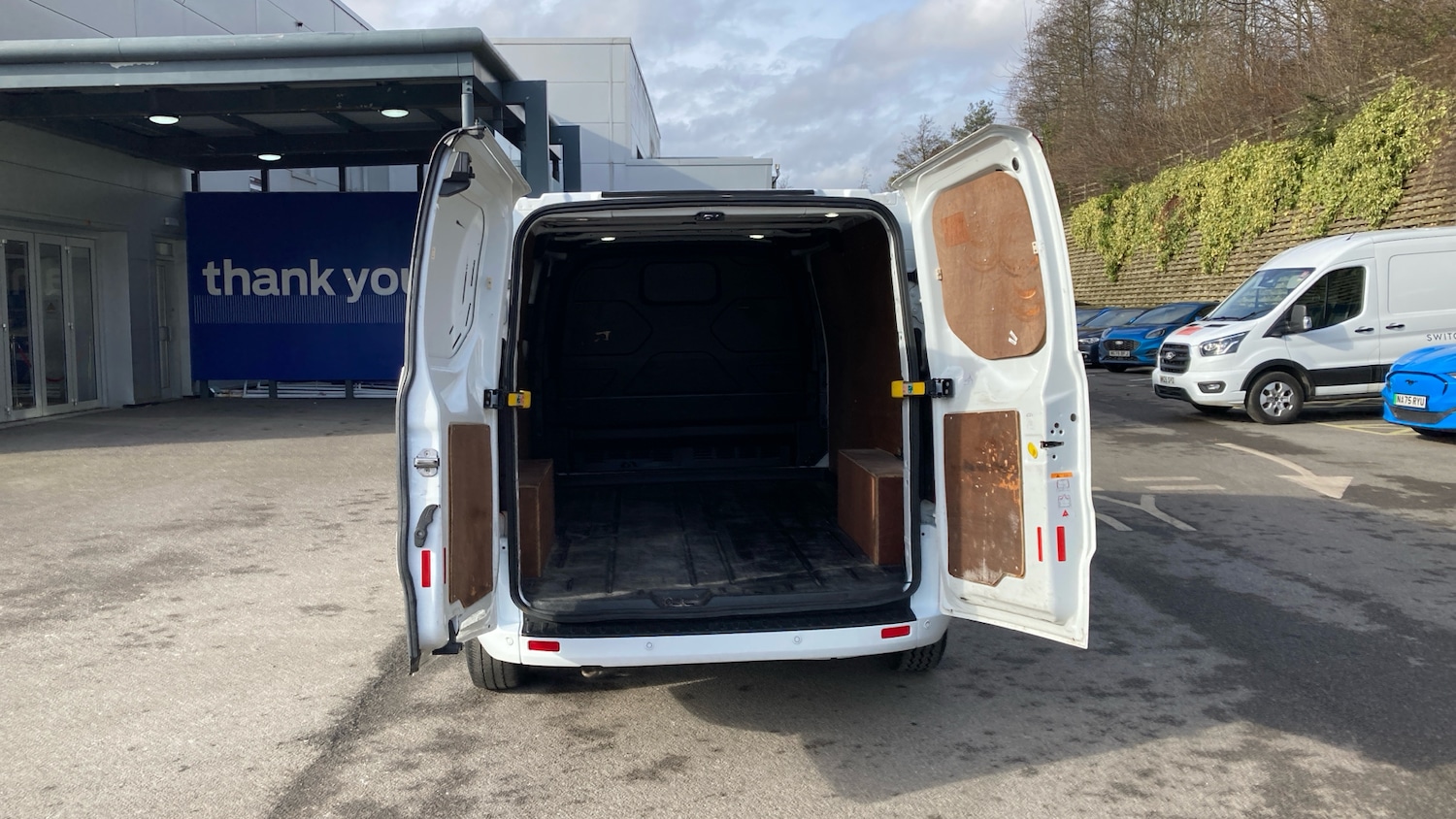 Used Ford Transit Custom 2020 for sale - 77601918: Photo 3