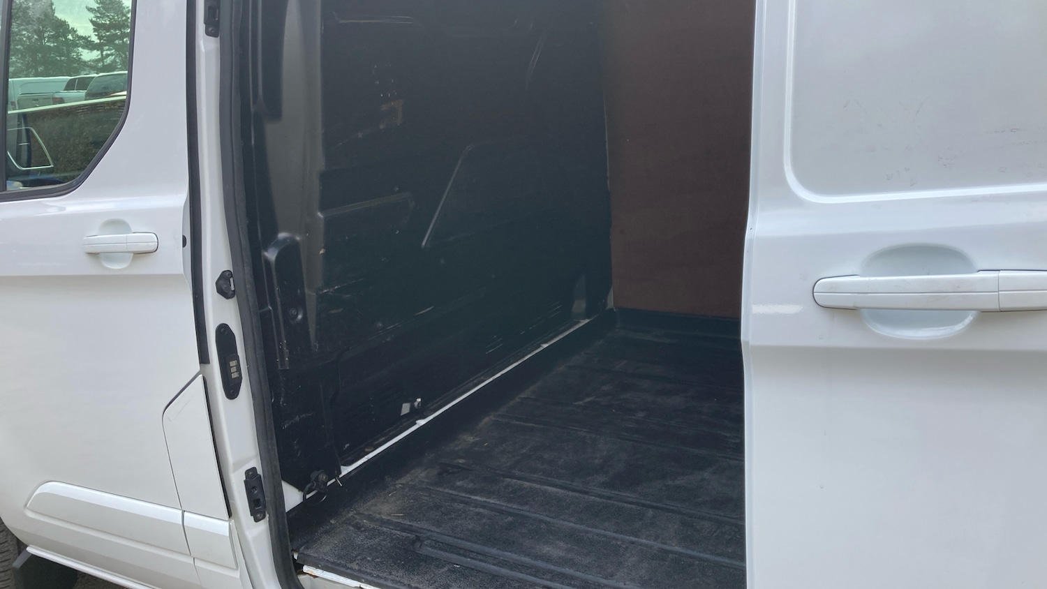 Used Ford Transit Custom 2020 for sale - 77601918: Photo 5