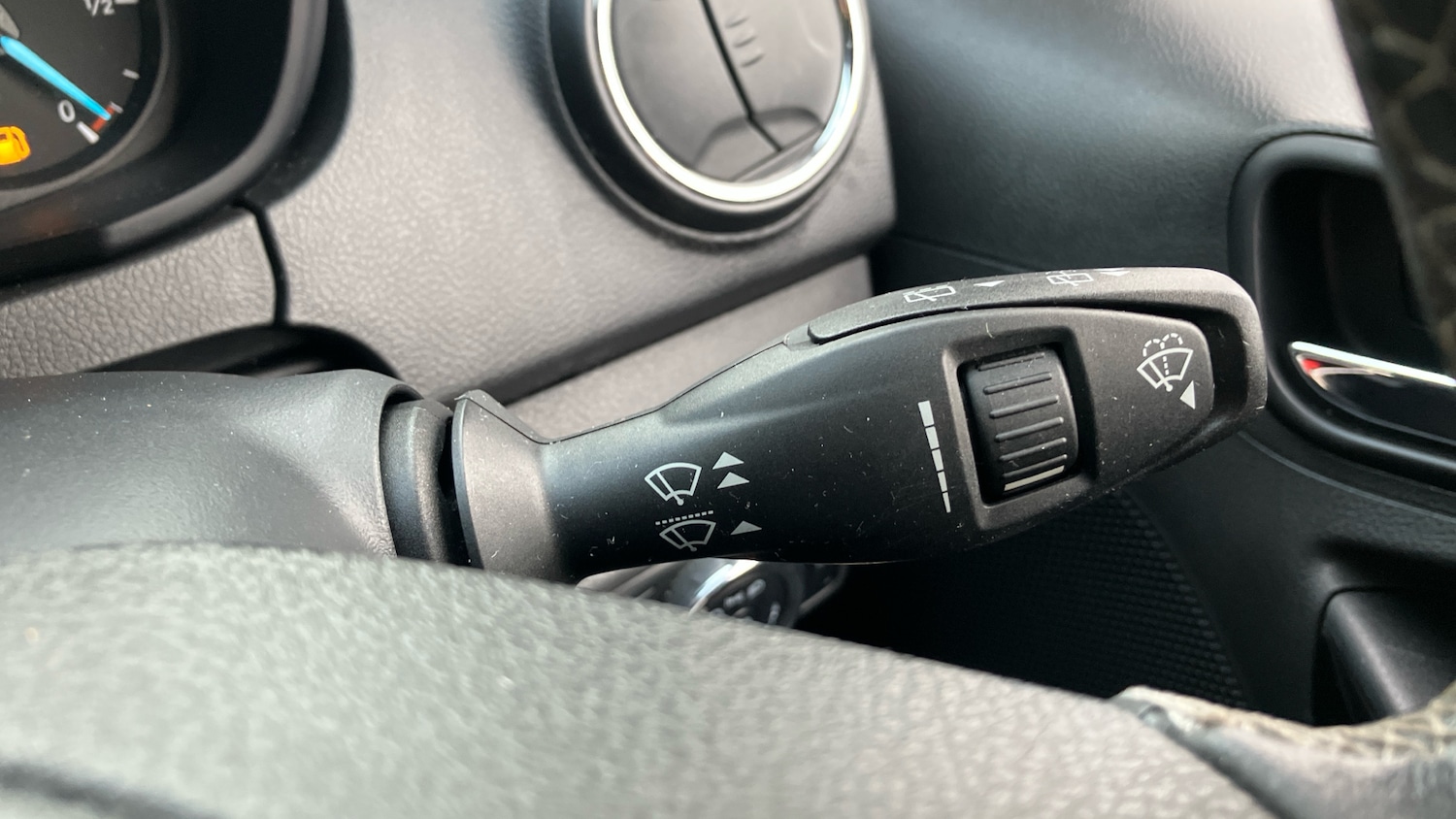 Used Ford Ka+ 2018 for sale - 76588243: Photo 28