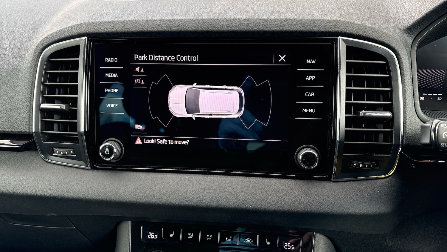 Used Skoda Karoq 2023 for sale - 78106157: Photo 12