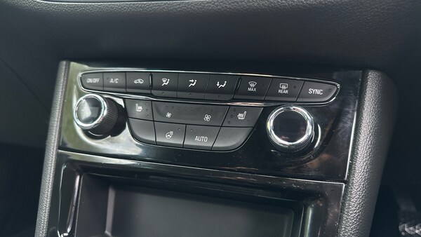 Used Vauxhall Astra 2021 for sale - 76176993: Photo 21