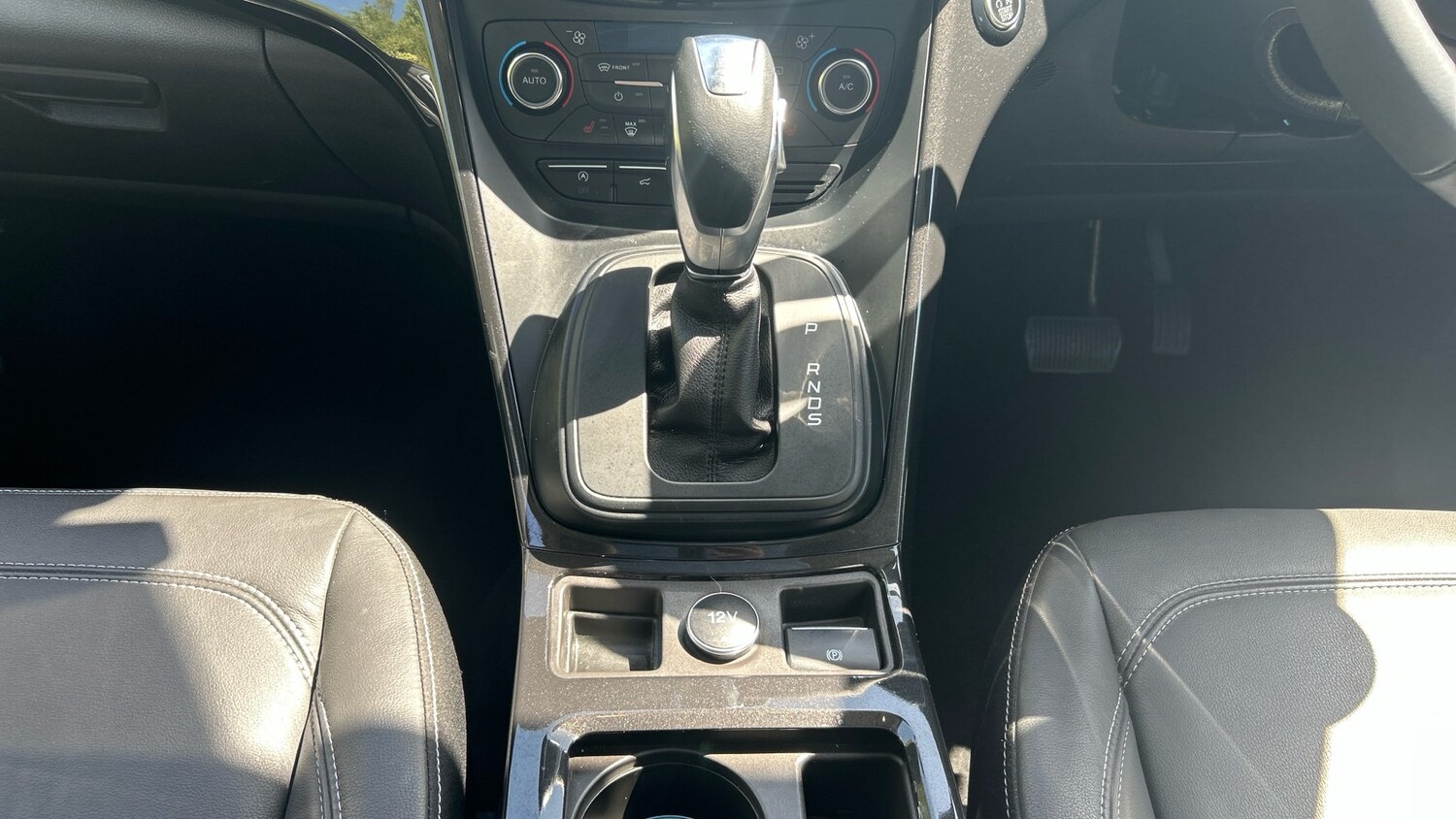 2019 Ford Kuga 2.0 TDCi 180 Titanium X Edition 5dr Auto Diesel Estate Estate Die - Picture 13 of 24