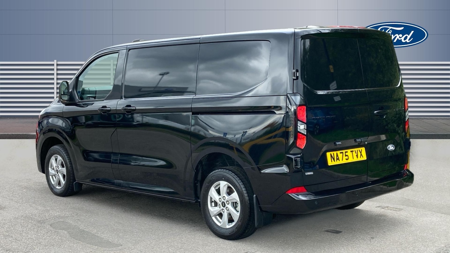 Used Ford Transit Custom 2025 for sale - 76305244: Photo 2