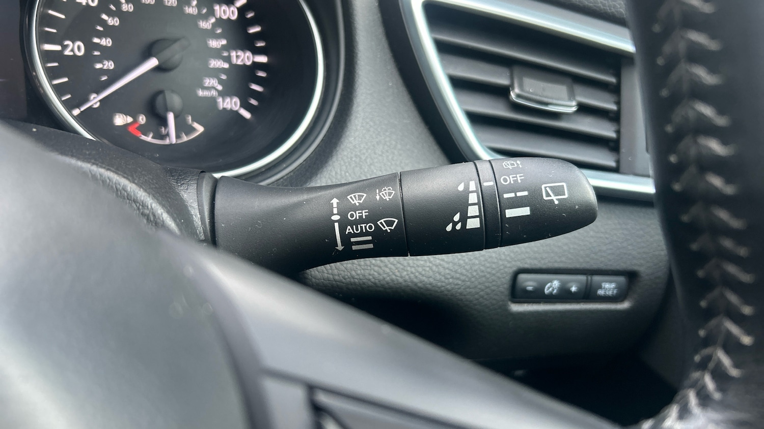 Used Nissan Qashqai 2018 for sale - 77207319: Photo 30