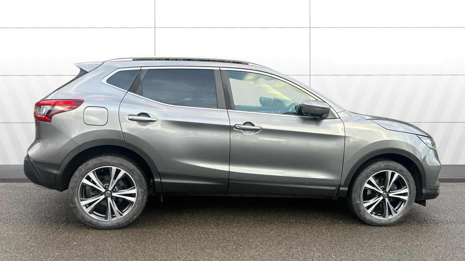 Used Nissan Qashqai 2018 for sale - 77207319: Photo 5