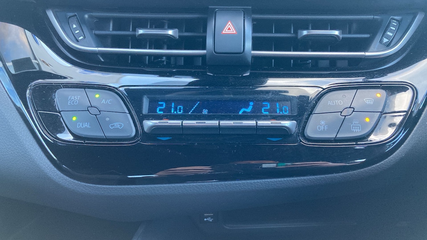 Used Toyota C-HR 2021 for sale - 76464373: Photo 18