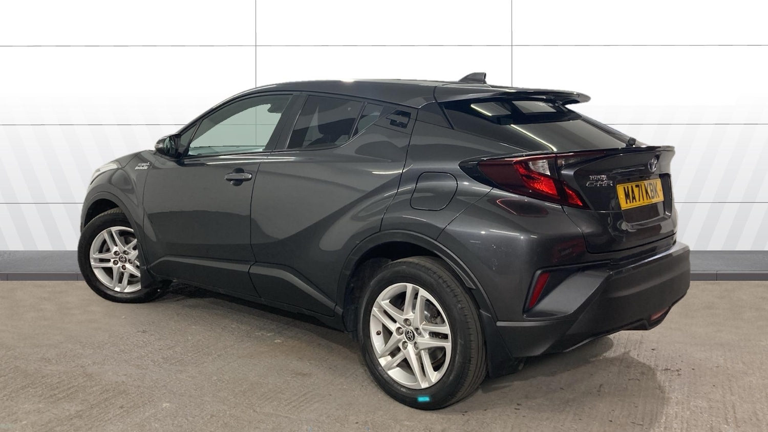 Used Toyota C-HR 2021 for sale - 76464373: Photo 2