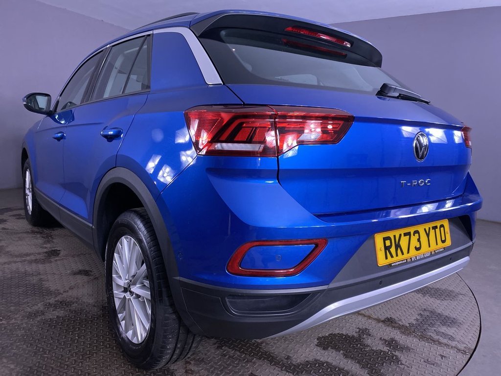 Used Volkswagen T-Roc 2023 for sale - 77668905: Photo 14