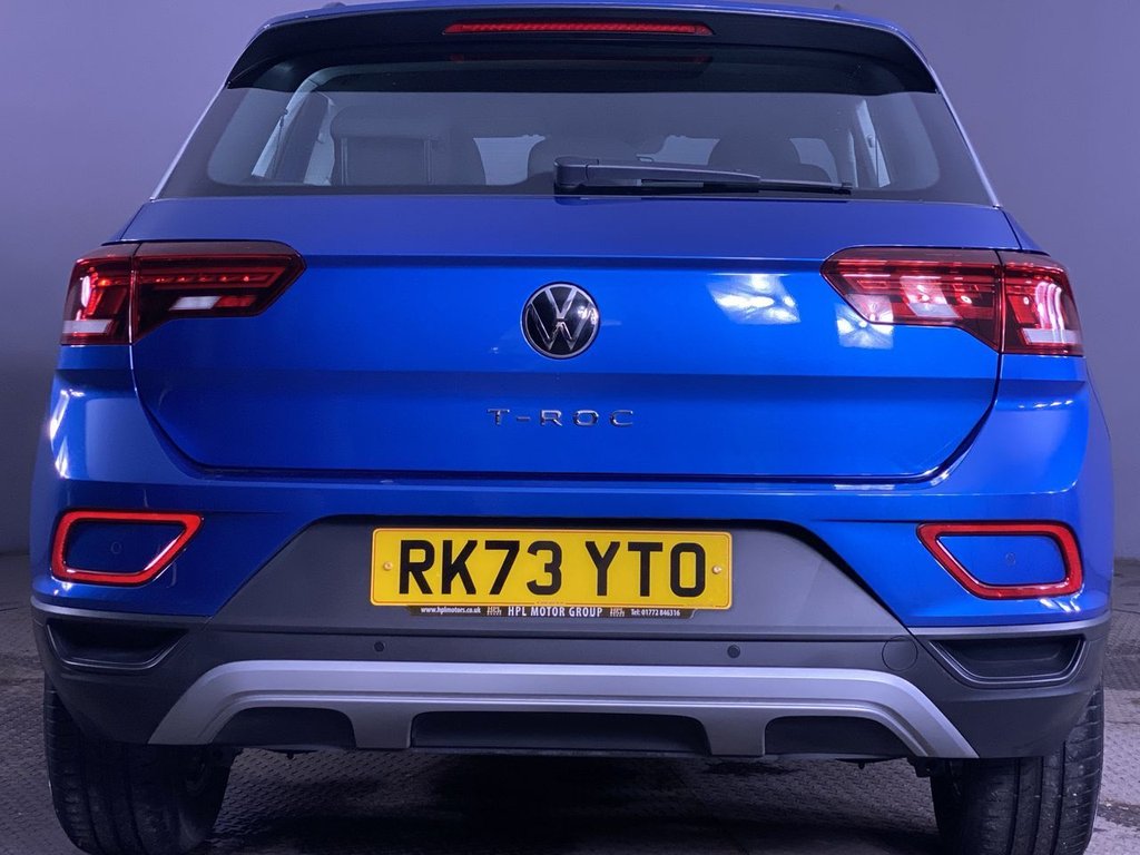 Used Volkswagen T-Roc 2023 for sale - 77668905: Photo 7