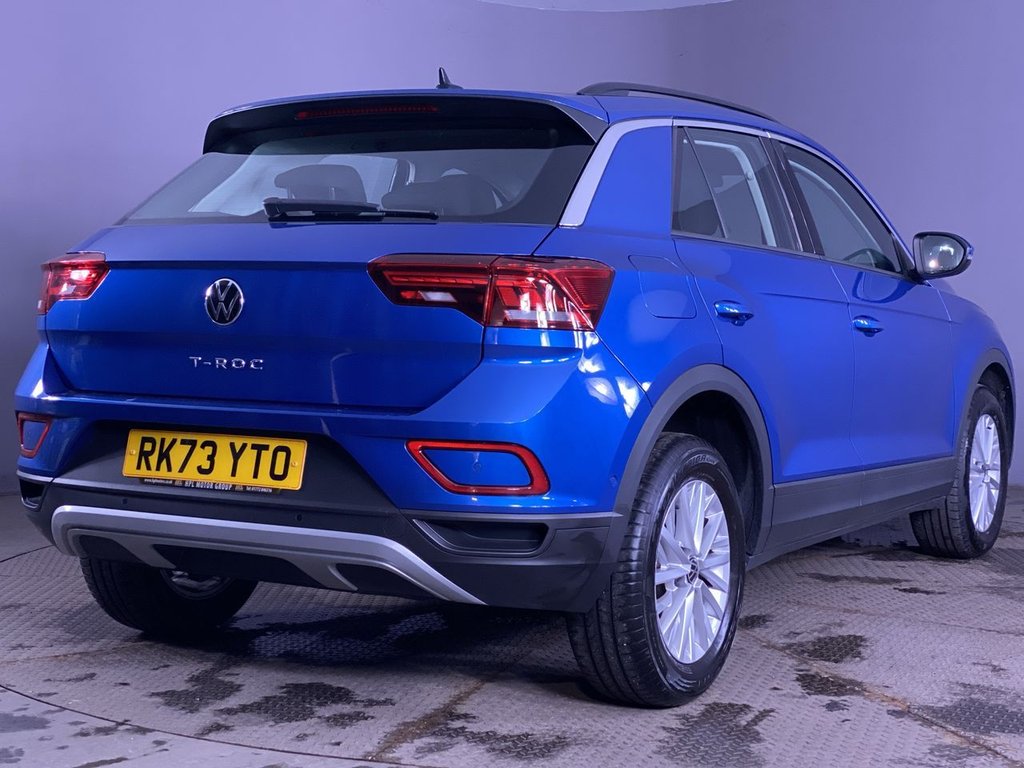 Used Volkswagen T-Roc 2023 for sale - 77668905: Photo 8
