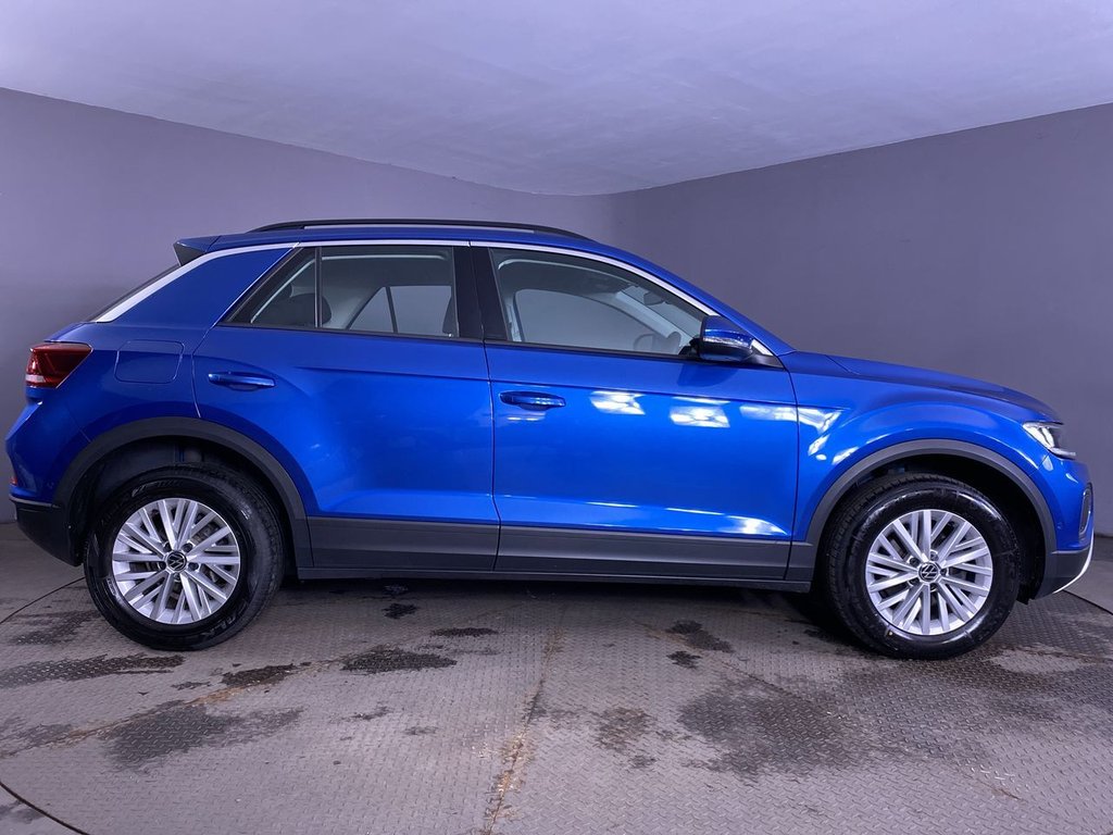 Used Volkswagen T-Roc 2023 for sale - 77668905: Photo 9