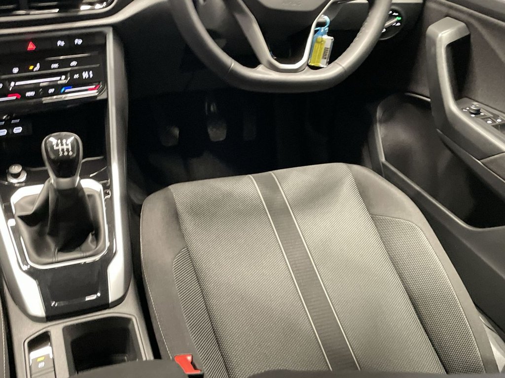 Used Volkswagen T-Roc 2023 for sale - 77719601: Photo 15