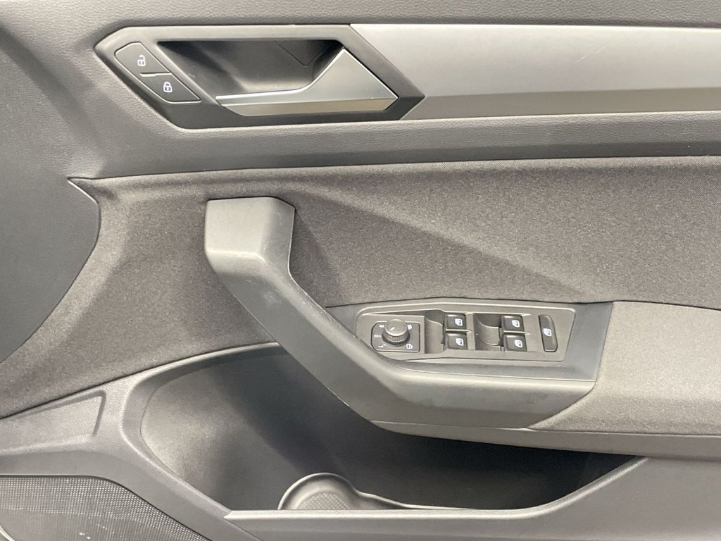 Used Volkswagen T-Roc 2023 for sale - 77719601: Photo 23