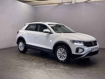 Used Volkswagen T-Roc 2023 for sale - 77719601: Photo