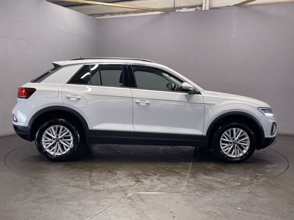 Used Volkswagen T-Roc 2023 for sale - 77719601: Photo 9