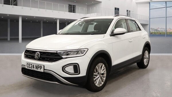 Used Volkswagen T-Roc 2024 for sale - 76279925: Photo 2