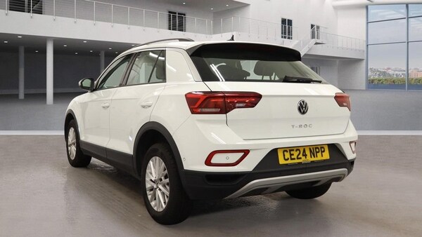 Used Volkswagen T-Roc 2024 for sale - 76279925: Photo 3