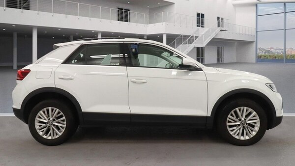 Used Volkswagen T-Roc 2024 for sale - 76279925: Photo 5