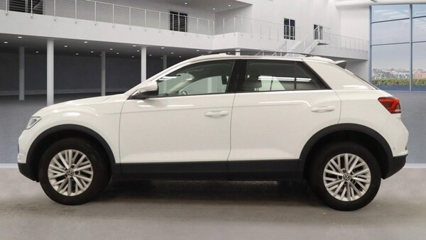Used Volkswagen T-Roc 2024 for sale - 76279925: Photo 6