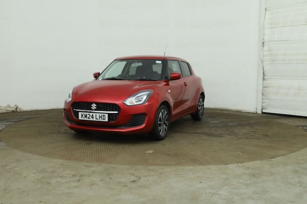 Used Suzuki Swift 2024 for sale - 74985891: Photo 1