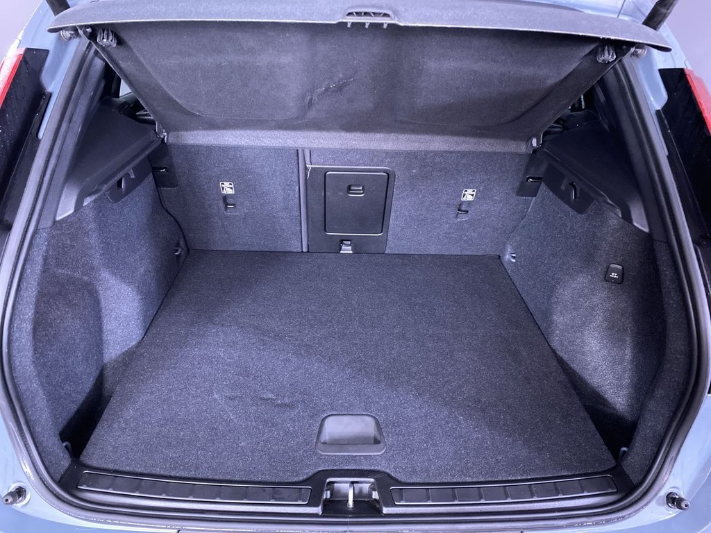 Used Volvo XC40 2022 for sale - 76303835: Photo 13