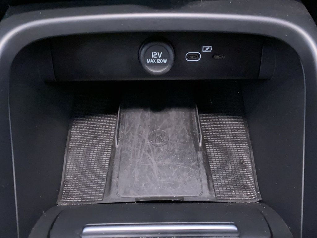 Used Volvo XC40 2022 for sale - 76303835: Photo 25