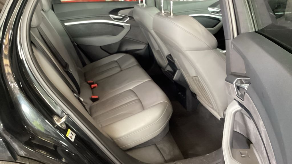 Used Audi e-tron 2022 for sale - 76410357: Photo 8