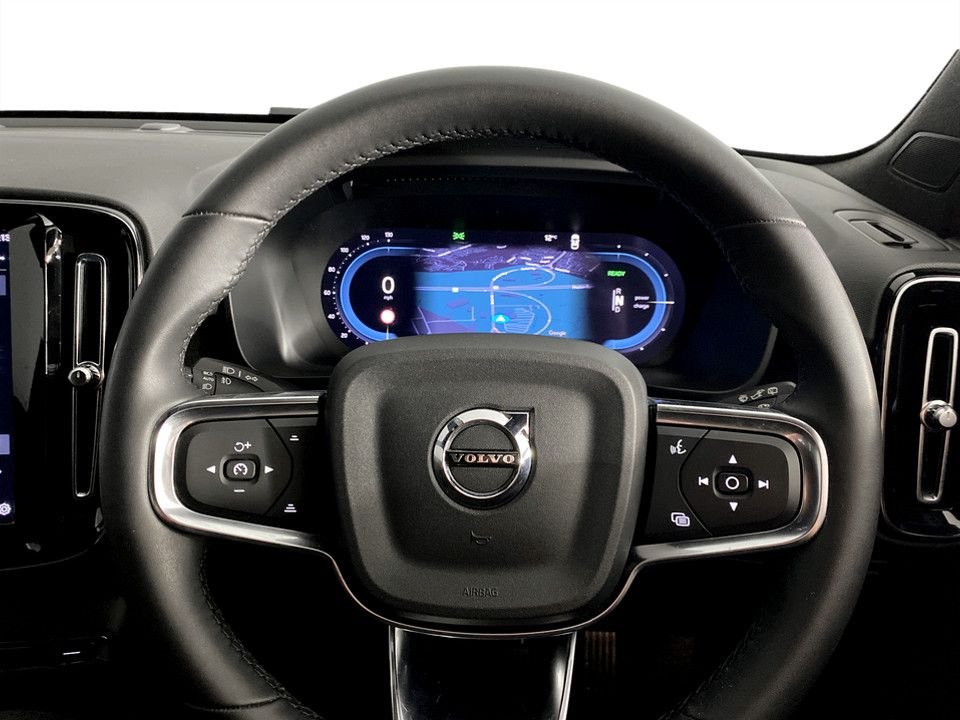 Used Volvo XC40 2023 for sale - 77620977: Photo 13