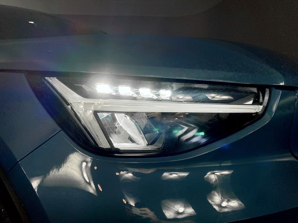 Used Volvo XC40 2023 for sale - 77620977: Photo 9