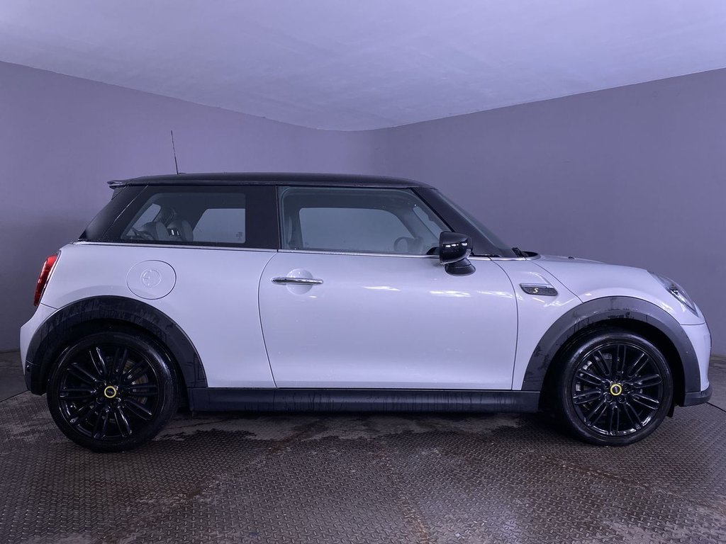 Used MINI Electric Hatch 2022 for sale - 76820289: Photo 16