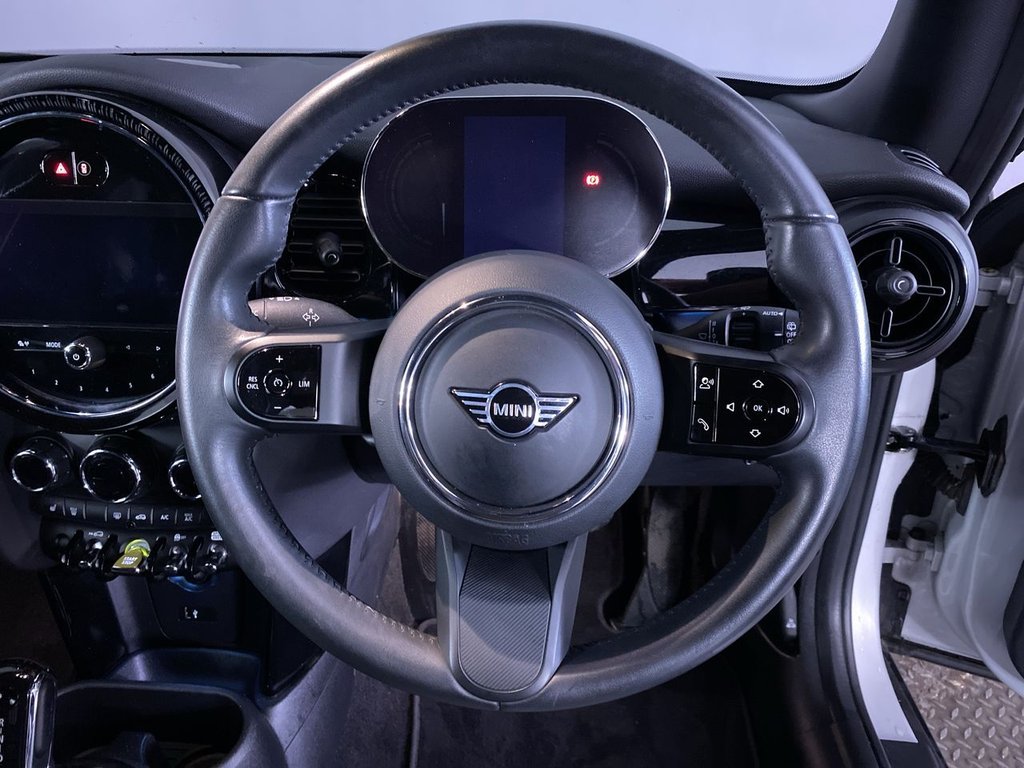 Used MINI Electric Hatch 2022 for sale - 76820289: Photo 23