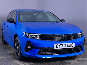 Used Vauxhall Astra 2023 for sale - 76147723: Photo 2