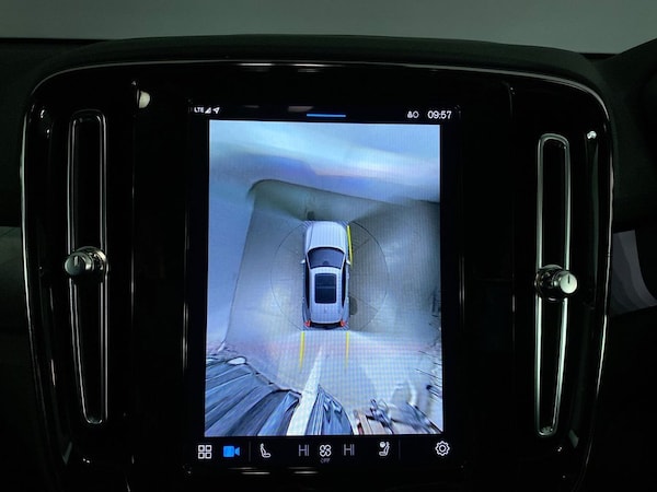 Used Volvo XC40 2023 for sale - 75432481: Photo 24