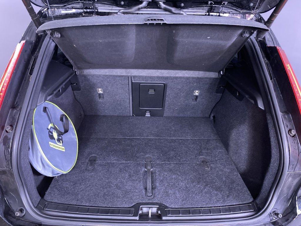 Used Volvo XC40 2021 for sale - 76496721: Photo 13