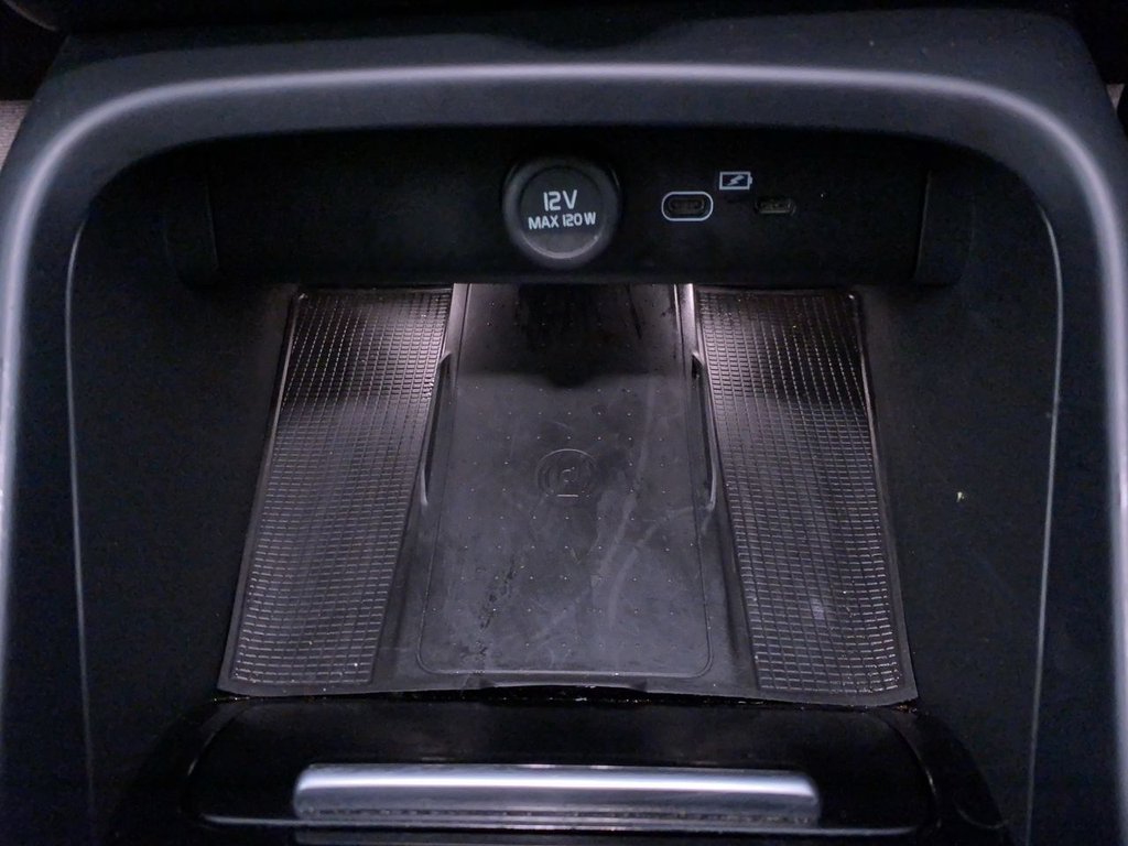 Used Volvo XC40 2021 for sale - 76496721: Photo 24