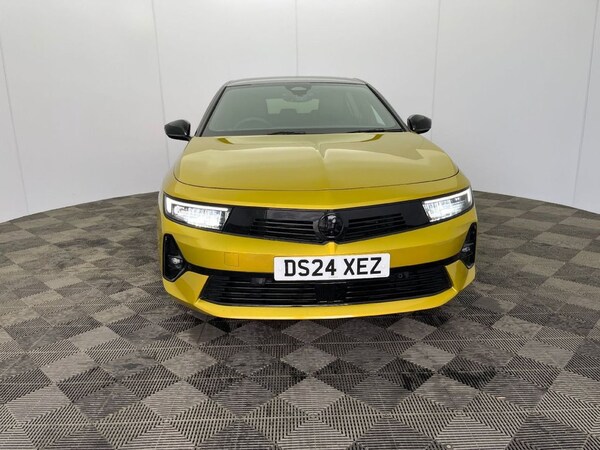 Used Vauxhall Astra 2024 for sale - 76009307: Photo 2