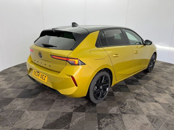 Used Vauxhall Astra 2024 for sale - 76009307: Photo 3