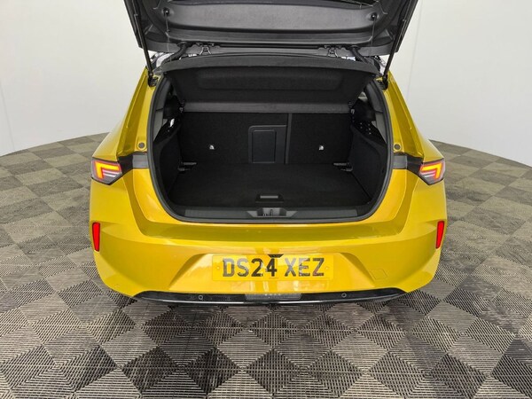 Used Vauxhall Astra 2024 for sale - 76009307: Photo 5
