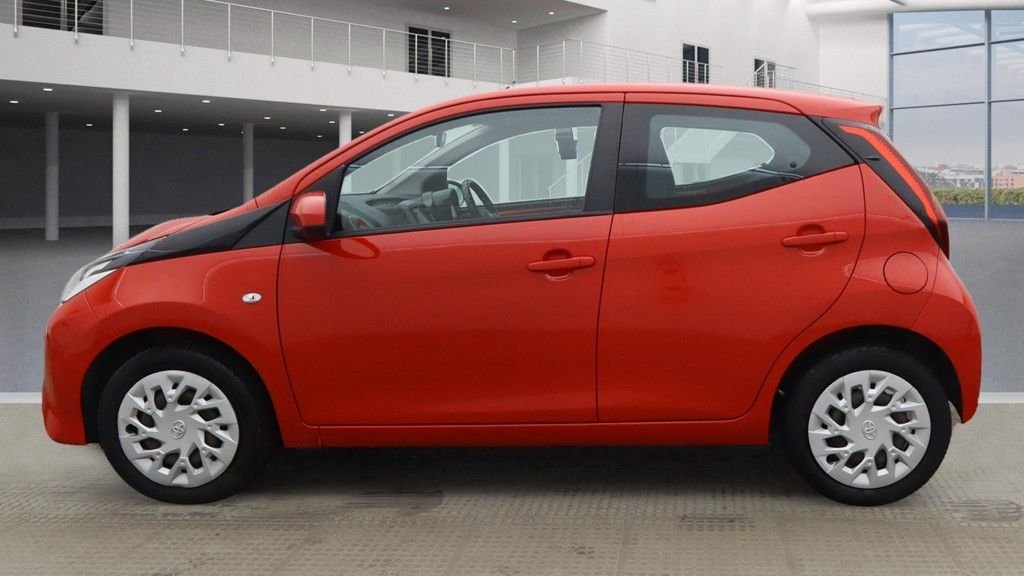 Used Toyota AYGO 2021 for sale - 76323376: Photo 6